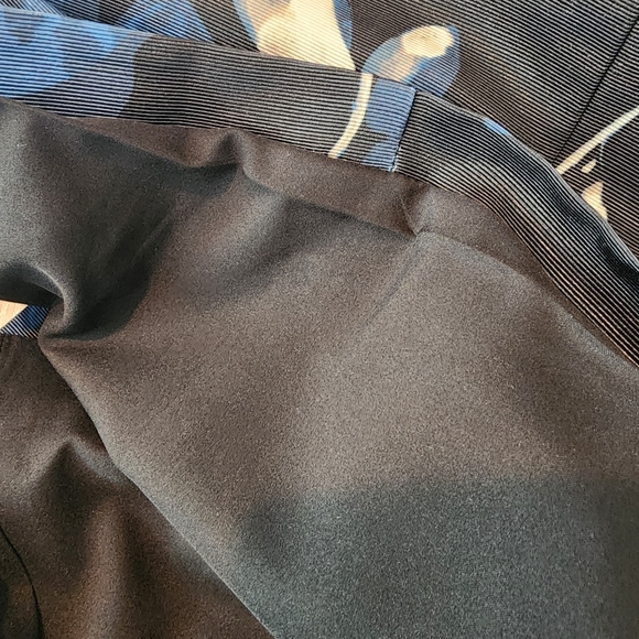 Cynthia Steffe V-Neck Floral Dress Size 8 - Picture 12 of 14